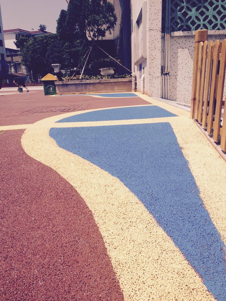 彩色透水混凝土地坪学校案例